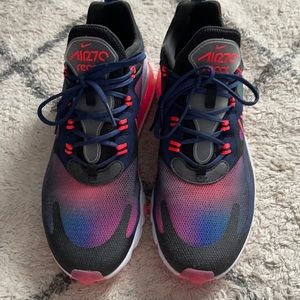Women’s 9 Nike Air Max 270 React